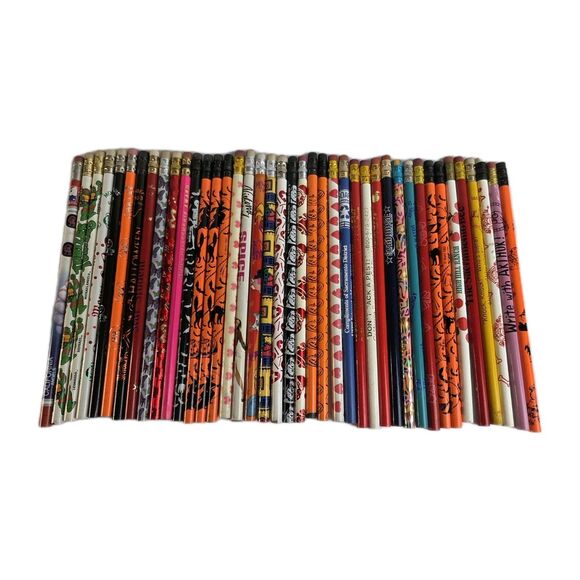 LOT of 41 Vintage 90s PENCILS Ad TMNT Cartoon Disney Holidays UNSHARPENED New - Picture 1 of 8